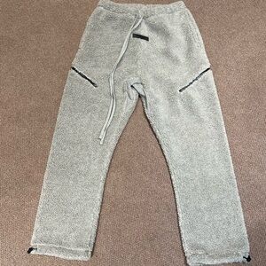 Essentials Fear of God “Athletics” polar fleece pants XS (NWOT).